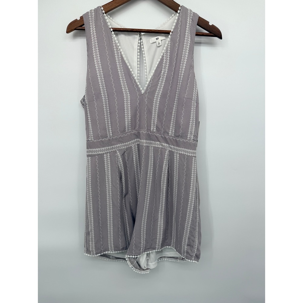 BP. Embroidered Sleeveless Romper Women L Purple NWT Boho Pom-Pom BP389684MI